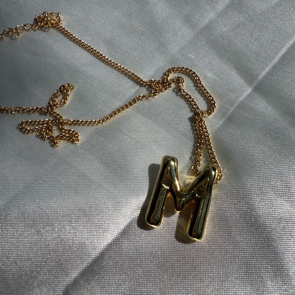 NEW! Anthropologe Gold Initial 'M' Pendant Necklace NWT - Picture 5 of 9
